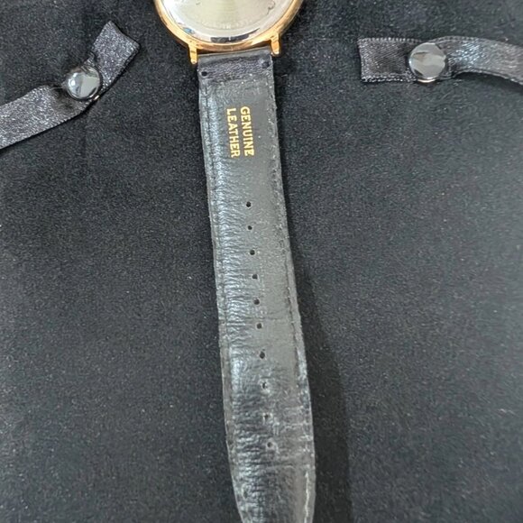 Vintage Disney Watch Mickey Mouse Painting Walt Disney Portrait - Working Watch - Picture 2 of 8